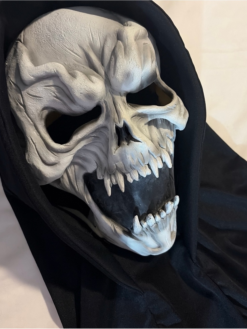 Halloween Easter unlimited fun world mask White Skull Fangs Hooded Prop -